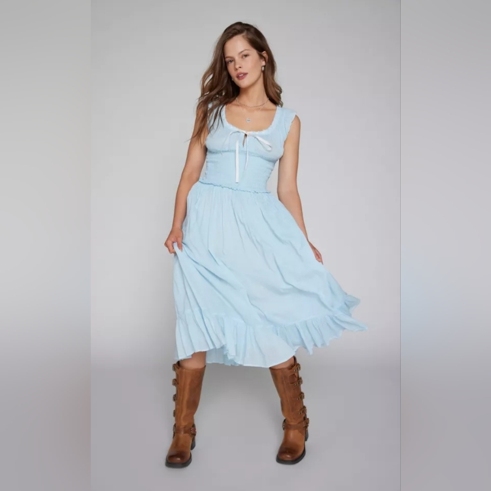 Kimchi Blue Olivia Flutter Sleeve Smocked Maxi Dress- baby blue L